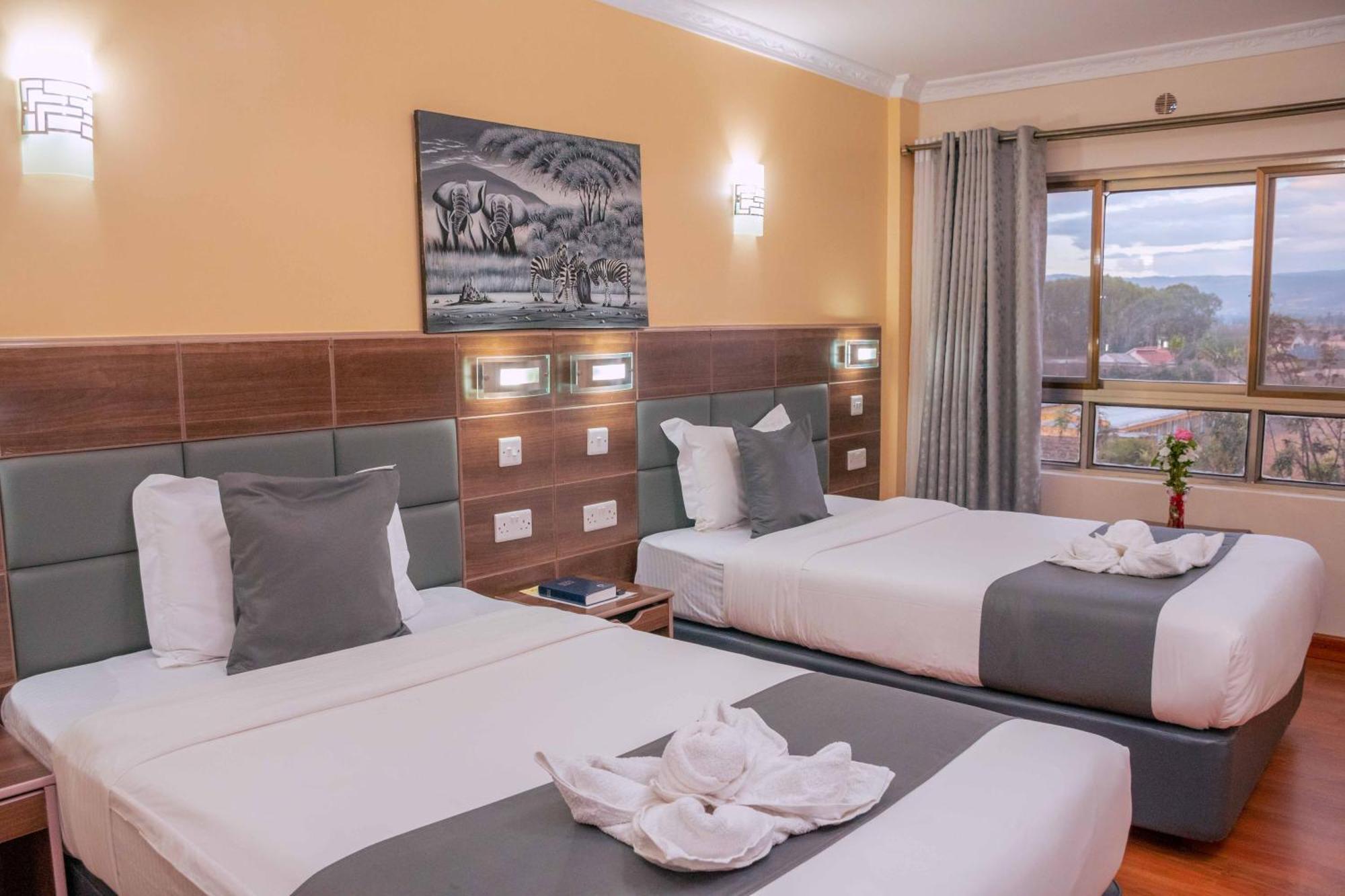 Buraha Zenoni Hotel And Resort ナクル エクステリア 写真