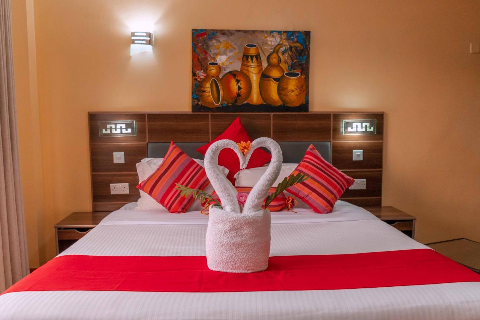 Buraha Zenoni Hotel And Resort ナクル エクステリア 写真