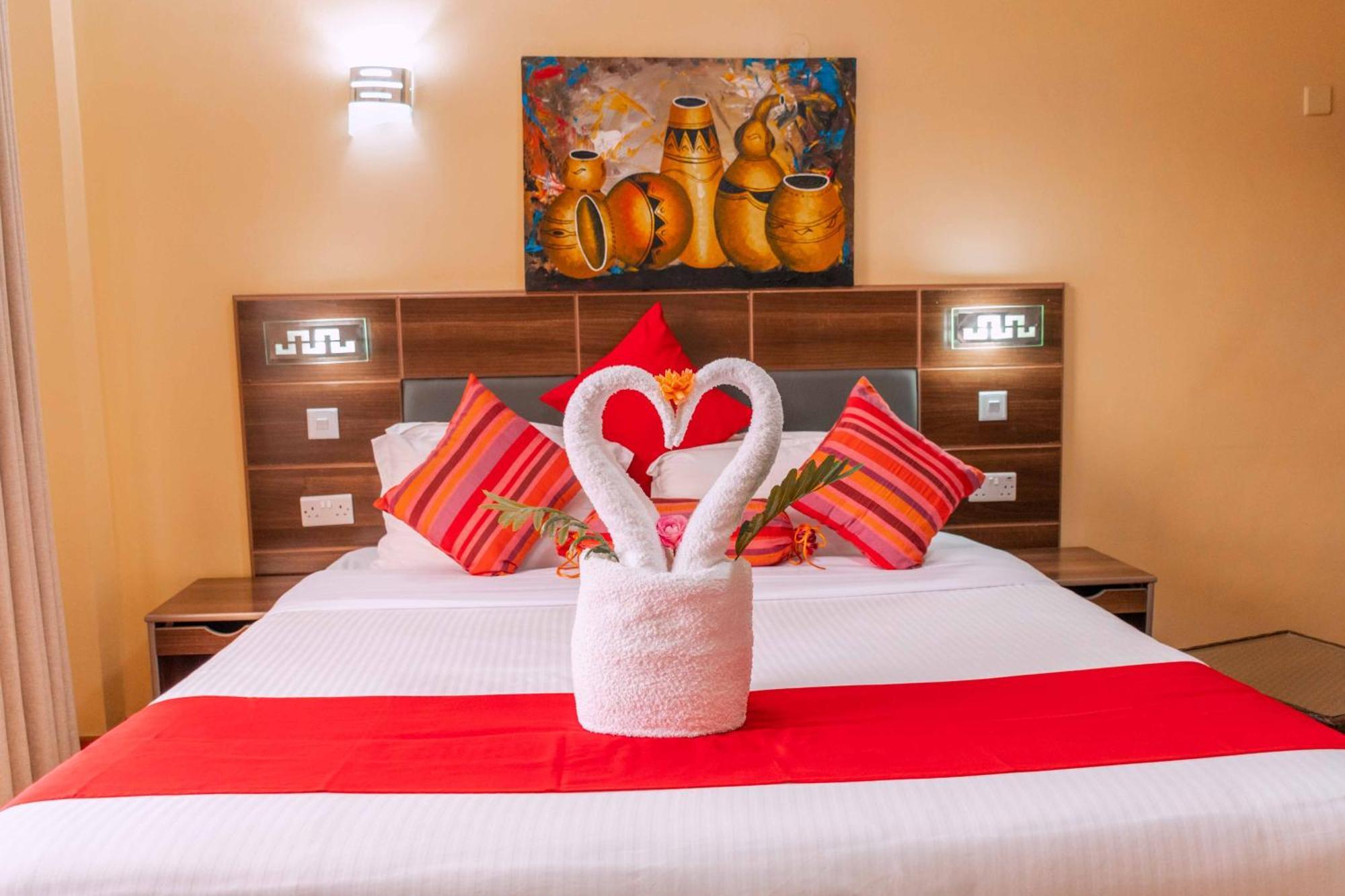 Buraha Zenoni Hotel And Resort ナクル エクステリア 写真