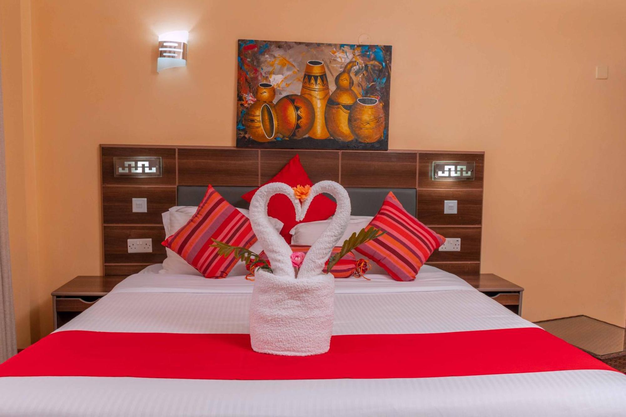 Buraha Zenoni Hotel And Resort ナクル エクステリア 写真