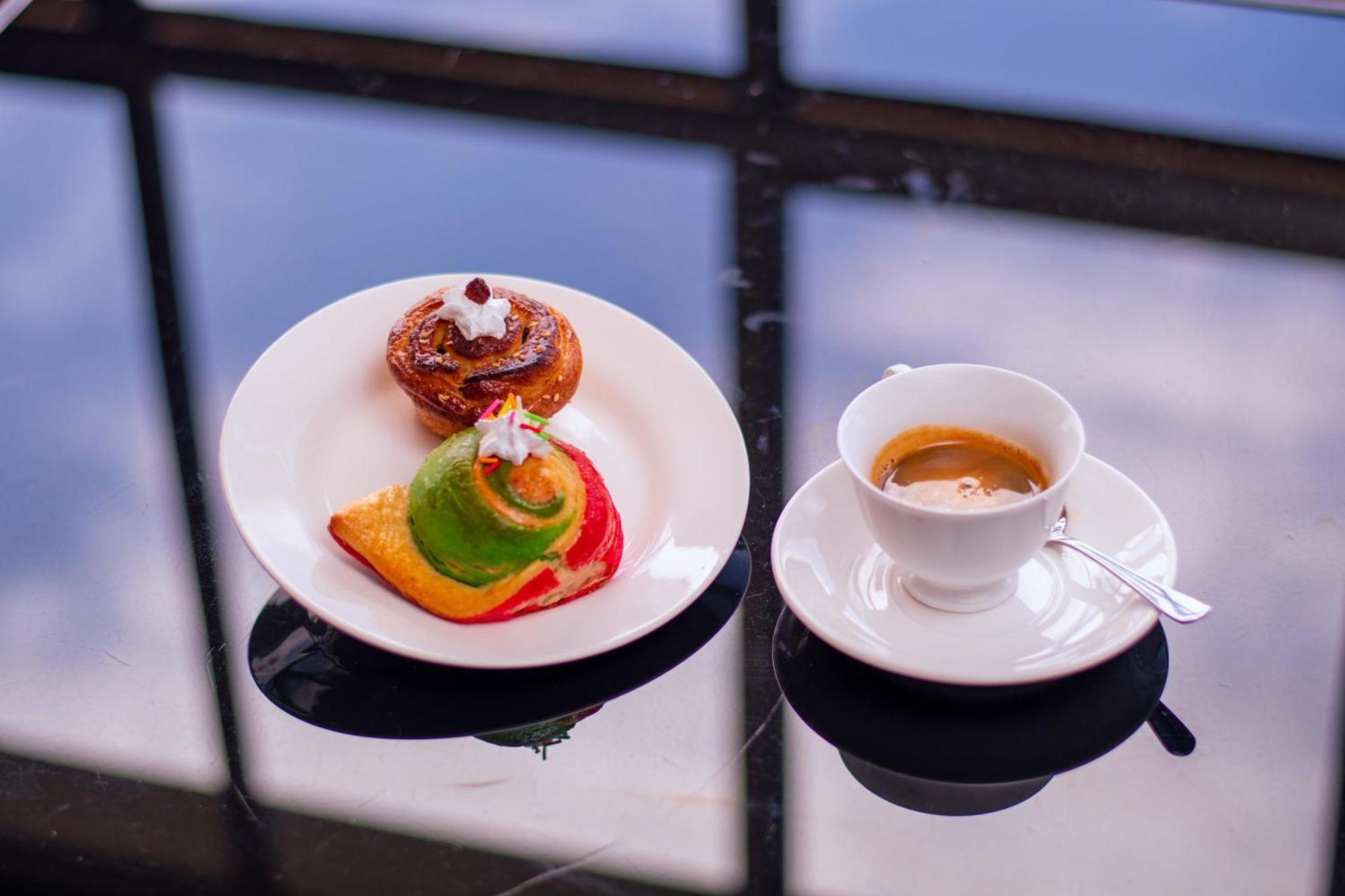 Buraha Zenoni Hotel And Resort ナクル エクステリア 写真