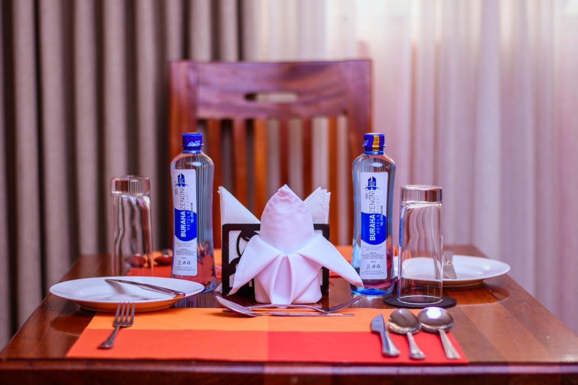 Buraha Zenoni Hotel And Resort ナクル エクステリア 写真